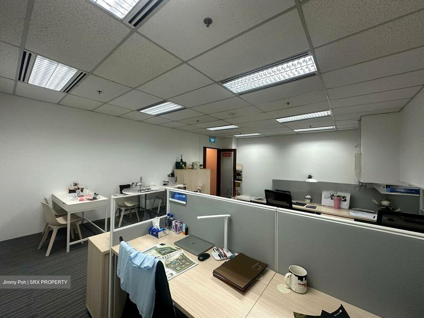 Sunshine Plaza (D7), Office #528833081